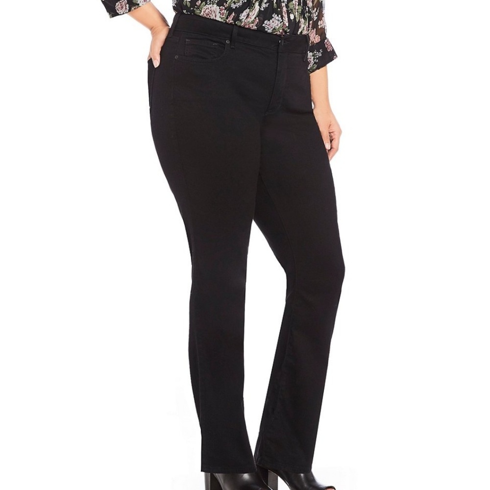 22w- New NYDJ Marilyn Straight Leg jeans